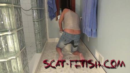Pooping Jeans (EricaKay) Flu Thinking Puke, Ending up as Shitting my Shorts [HD 720p] Toilet, Scat