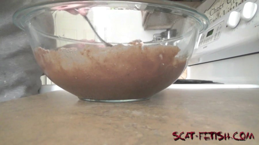 Eating Shit (Alicia1983june) Chocolate Brownie Poop Cake [FullHD 1080p] Solo, Amateur