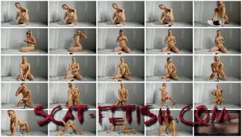 Scatting (LucyBelle) Hot poop smear [FullHD 1080p] Solo, Shit