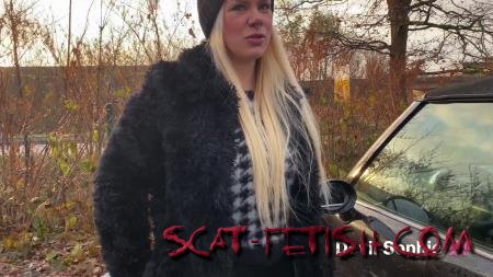Outdoor Scat (Devil Sophie) Park shit at McDonalds - the sausage had to get out [UltraHD 4K] Milf, Solo