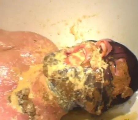 Eat Vomit Slave (ScatqueensBerlin) Three Bunches Part 3 [HD 720p] Vomit, Scat, Femdom