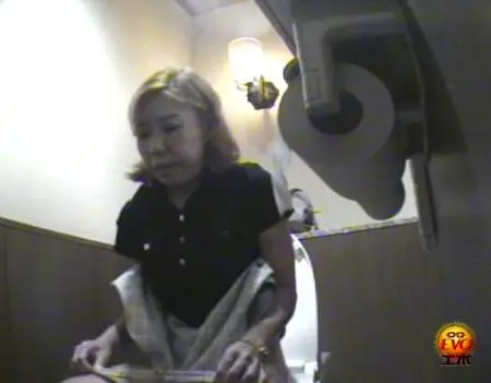 Evo (Girls) 8-08 Japanese Toilet Accidents [DVDRip] Voyeur, Scat