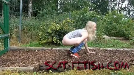 Defecation (Anni-Trinity) Shit outdoor [FullHD 1080p] Teen, Poop