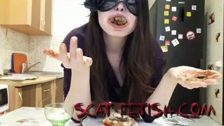 Poop (ScatLina) I eat hot dog with shit [FullHD 1080p] Scat, Eating, Solo