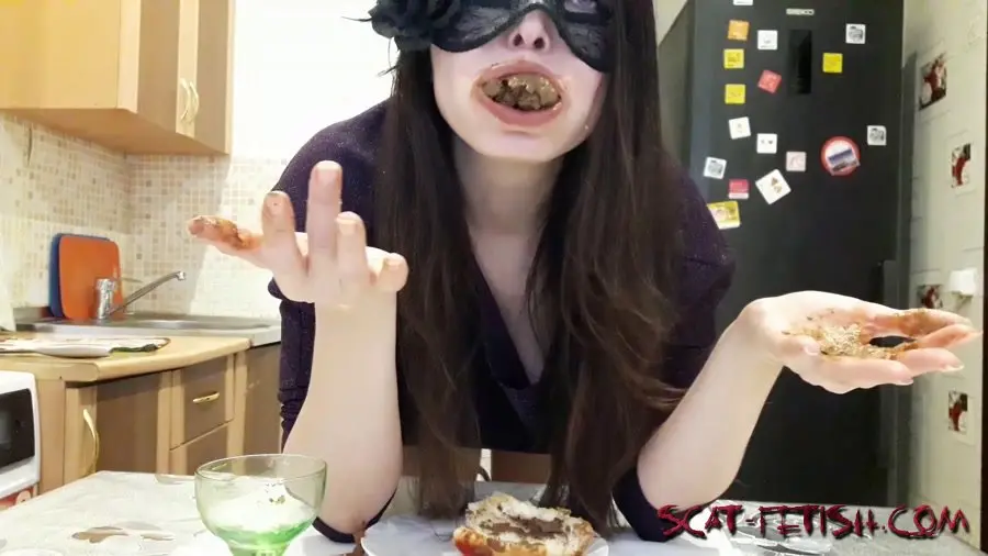 Poop (ScatLina) I eat hot dog with shit [FullHD 1080p] Scat, Eating, Solo