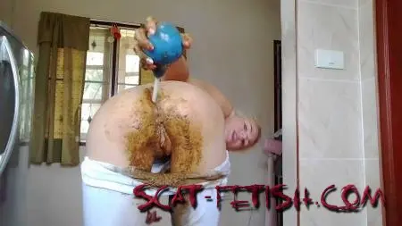Enema Scat (MissAnja) Dancing, Creamy Poo, Enema, Fart in White Leggings [HD 720p] Solo, Shitting