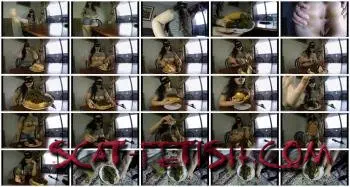 Eating (LoveRachelle2) Delicious Spit-Drenched SHIT Sub Sandwich [UltraHD 4K] Scatology, Solo Screenshot 1