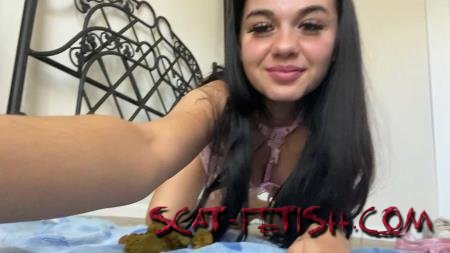 New scat (Sexcsugarr) Sexy goddess enjoys smelling shit [FullHD 1080p] Amateur, Solo, Teen