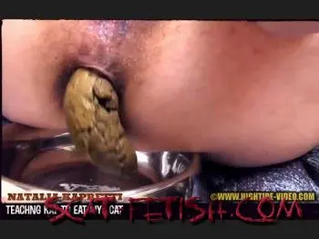 Hightide-Video (Natalia Kapretti, Kat, 1 male) NK06 - TEACHING KAT TO EAT MY SCAT [HD 720p] Sex Shit, Kaviar Screenshot 1