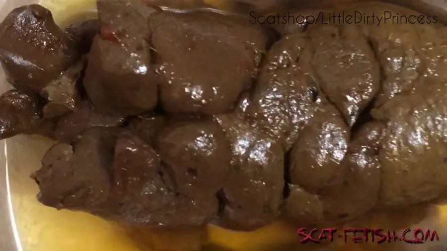 Big pile (LittleDirtyPrincess) Big thick poop and bright yellow pee in a bowl [FullHD 1080p] Pee, Solo, Scat