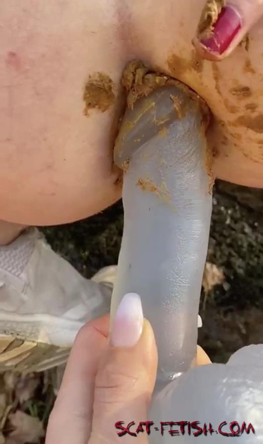 TheHealthyWhores (Outdoor) Pee and toying my asshole with some shit left inside [HD 720p] Toys, Dildo