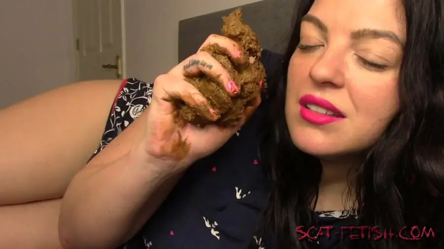 Solo (Evamarie88) Eat my sweet shit [FullHD 1080p] Defecation, Milf