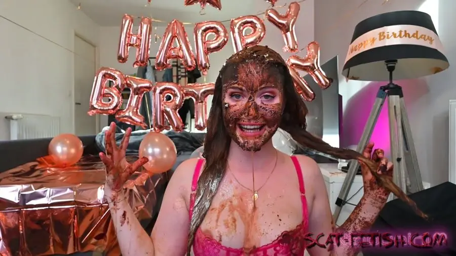 Defecation (Ninounini) BIRTHDAY CAKE (PUKE): I eat a shitty cupcake! [FullHD 1080p] Scatology, Solo
