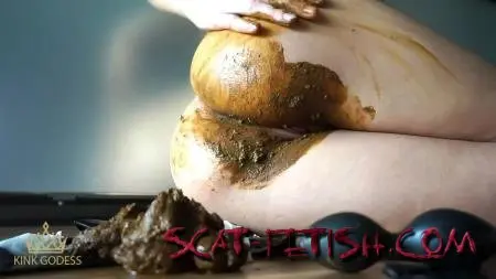 Solo (KinkGodess) Kinky Scat Assplug & Smearing [FullHD 1080p] Smearing, Piss