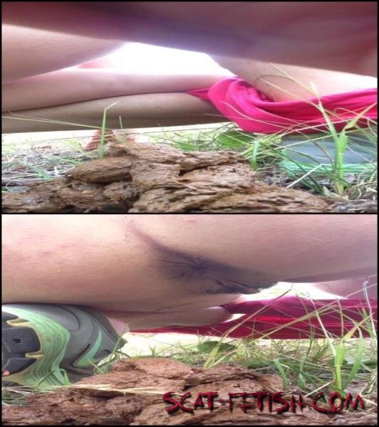 Closeup amateur pooping and peeing on outdoor. () Big pile/Closeup [HD 720p]