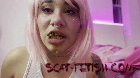 Solo (KellyPink18) Eating and swallowing poop [FullHD 1080p] Eating, Teen