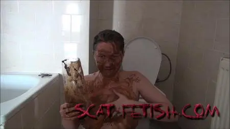Amateur (Solo) Pet botle body cream made from shit for rejuvenation [FullHD 1080p] Diarrhea, Milf
