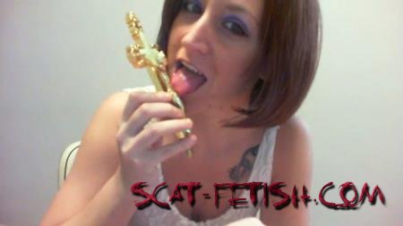 Fetish (Nicole) More Piss On The Gold Cross [SD] Solo, Shitting Girl