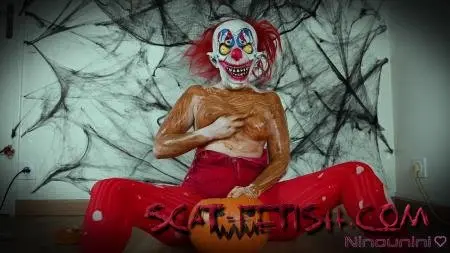DIRTY HALLOWEEN (Fetish) I shit and piss in a pumpkin for Halloween before playing with the contents and fucking my ass! [UltraHD 4K] Solo, Masturbation