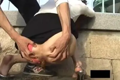 Public Scat (Big Farting Girls) Outdoor hold a woman’s ass while she poops [SD] Smearing, Piss