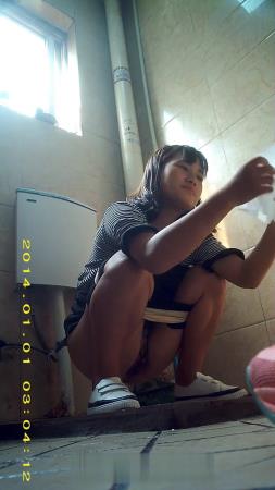 Spy Cam (AsianGirls) Women’s toilet on the day of the autumn marathon [FullHD 1080p] Defecation, Piss