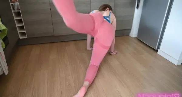 Femscat.com / Scatbook.com (Ninounini) Shitting ass for yoga [FullHD 1080p] Smearing, Dildo