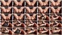 Scatting (Sabrina Dacos) Dunkin' Donuts [FullHD 1080p] Defecation, Solo Screenshot 1
