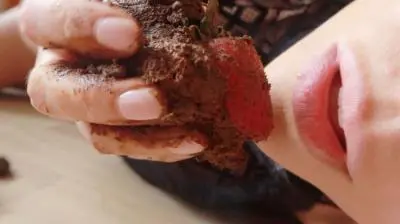 Scatting (Sabrina Dacos) Strawberry Avalanche [FullHD 1080p] Defecation, Solo