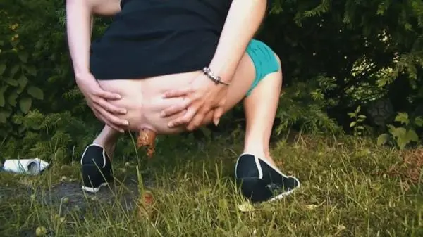 Filthygrid.com (Mia Skye aka MiaRoxxx) Big Sausage In Grandma's Garden [HD 720p] Germany, Dirty Anal