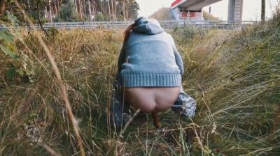 Filthygrid.com (Mia Skye aka MiaRoxxx) Highway Pooping 3 [HD 720p] Germany, Dirty Anal