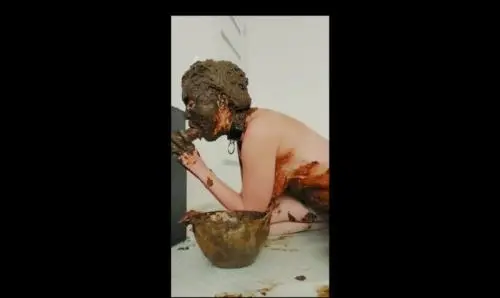 Scatbook (Scatlina) Shitty Head 2 (with 10 loads) selfie video [HD 720p]