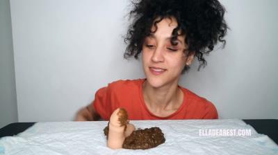 Scatbook.com (Ella Dearest aka Efro Ella) PEE PEE POO PLAY [HD 720p] Solo, Defecation