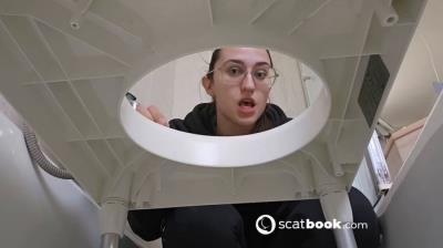 Scatbook.com (Miss Lith) Shitting 01 [HD 720p] Shit, Spain