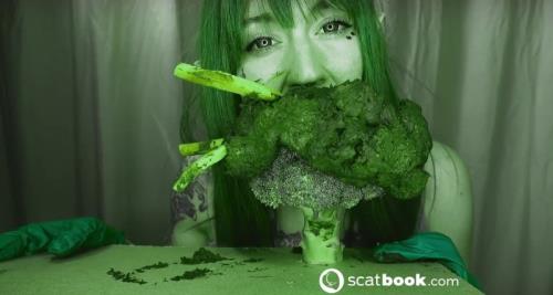 Scatbook (SweetBettyParlour) I am the Green Giant [HD 720p]