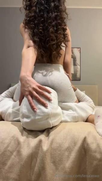 Onlyfans.com (Farting Lena) Lena OnlyFans 06 [SD] Solo, Teen