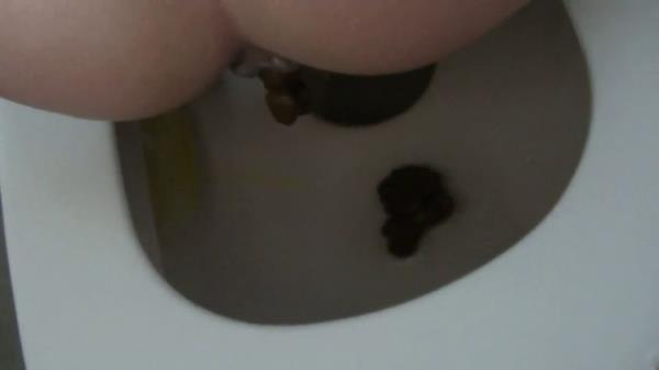 Amarotic (MariaDevot) KV As Desired On The Toilet [FullHD 1080p] Austria, Milf