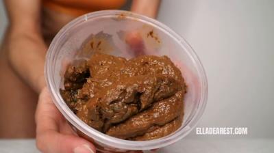 Scatbook.com (Ella Dearest aka Efro Ella) TAKES THREE GOS TO UNLOAD [HD 720p] Solo, Defecation