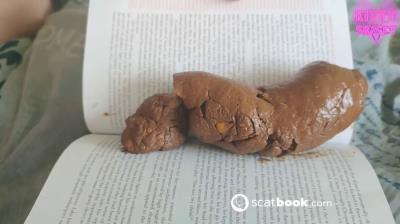 Scatbook.com (Kitty Skatt) The Book Critic This Book [FullHD 1080p] Solo, Fetish