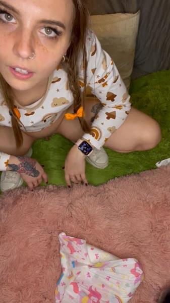 Scatbook.com (Princess Starry) Crapped n Came In This Thick Diaper [UltraHD 2K] Solo, Teen