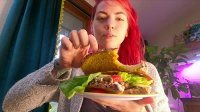 Scatshop.com (Classy N Gassy) Gassys Thanksgiving Dine And Dump [FullHD 1080p] Solo Scat, Big Ass Scat-Slaves.net