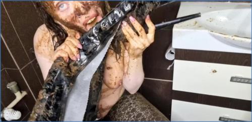 Scatlina's Intense Kaviar Session in Abandoned Restaurant FullHD 1080p – Scat-Slaves poster