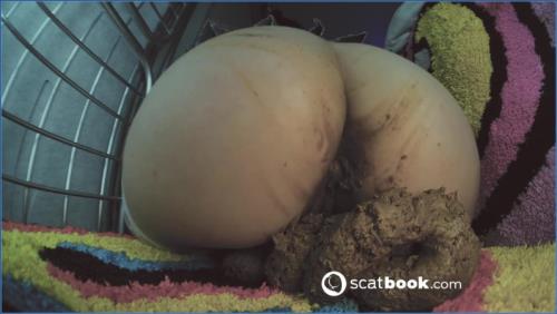 Download Sweet Betty's Scat Coffee Break in HD Scat-Slaves.net