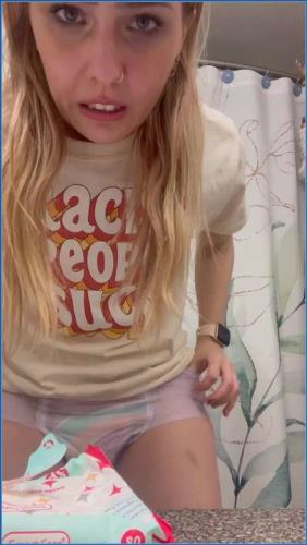 Princess Starry Enjoys ABDL Fun in HD 720p – Scat-Slaves poster