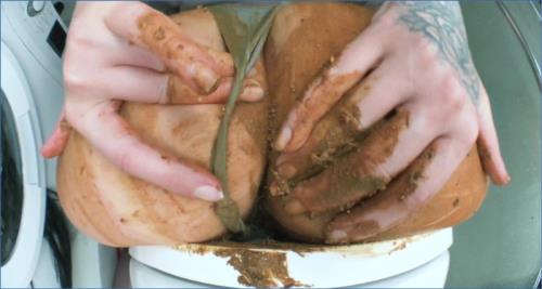 Dirty Betty's Russian Scat Vid in 4K – Scat-Slaves poster