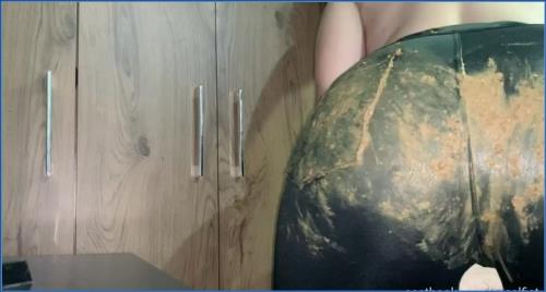 Mabel's Anal Scat Fun in HD