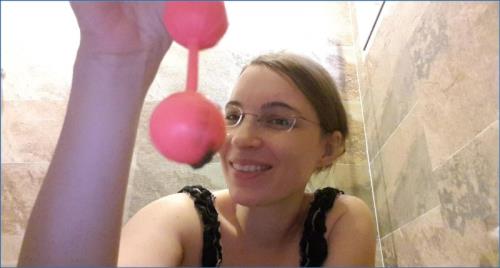 Gummy Bears Solo Feet Fetish with LittleMissKinky in UltraHD 4K 2K – Scat-Slaves poster