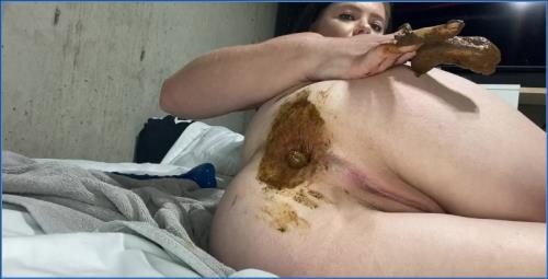 Download Foxness Explores Peeing and Gaping in HD 720p Scat-Slaves.net