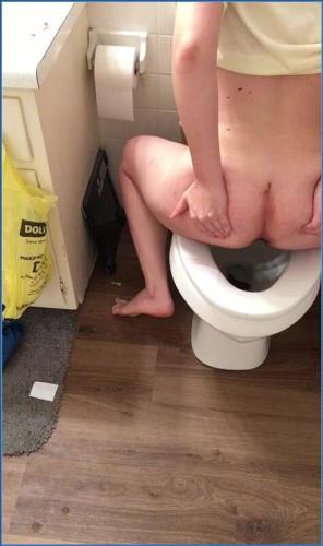 Scatqueen420 Stars in Extreme USA Shitting and Pissing Compilation