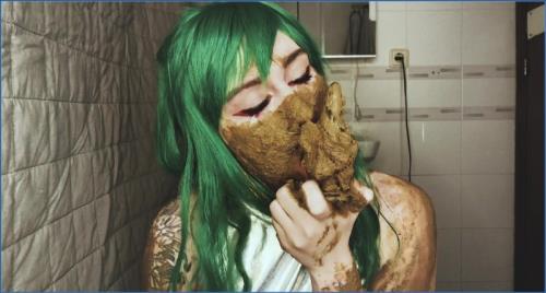 Tattooed Betty in wild scat play, 1080p HD