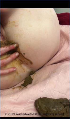 Wastedwetness Scat Farting Fun in 4K